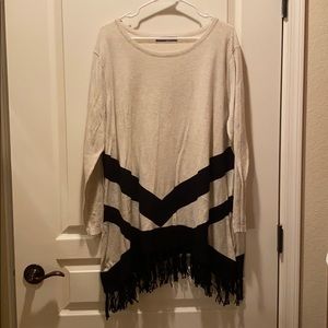 Long sleeve tshirt with fringe
